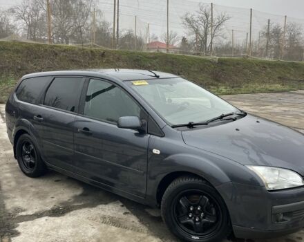 Серый Форд Фокус, объемом двигателя 1.6 л и пробегом 250 тыс. км за 4000 $, фото 5 на Automoto.ua