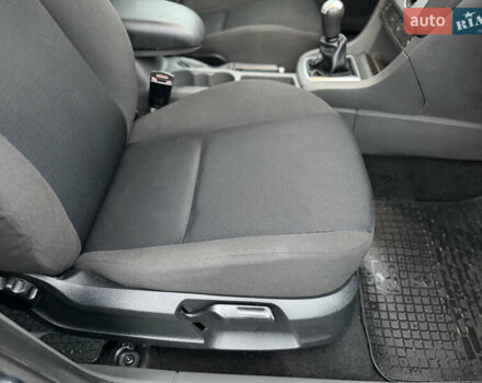 Серый Форд Фокус, объемом двигателя 1.8 л и пробегом 200 тыс. км за 4450 $, фото 64 на Automoto.ua