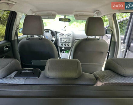 Серый Форд Фокус, объемом двигателя 1.39 л и пробегом 265 тыс. км за 4300 $, фото 9 на Automoto.ua