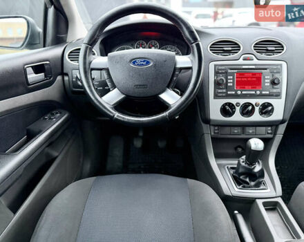 Сірий Форд Фокус, об'ємом двигуна 1.8 л та пробігом 200 тис. км за 4200 $, фото 47 на Automoto.ua