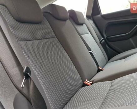 Серый Форд Фокус, объемом двигателя 1.6 л и пробегом 214 тыс. км за 5550 $, фото 54 на Automoto.ua