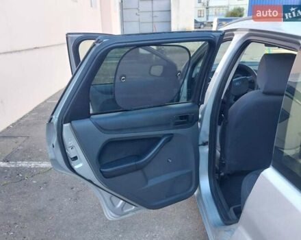 Серый Форд Фокус, объемом двигателя 1.6 л и пробегом 211 тыс. км за 3600 $, фото 18 на Automoto.ua