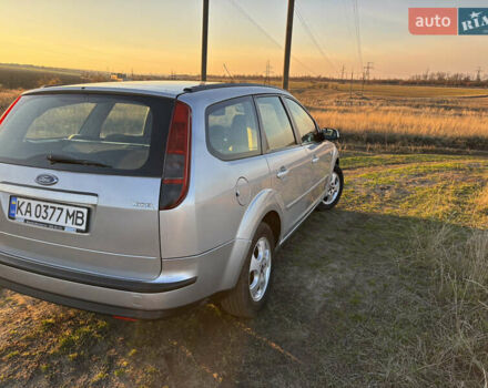 Серый Форд Фокус, объемом двигателя 1.6 л и пробегом 202 тыс. км за 4999 $, фото 6 на Automoto.ua