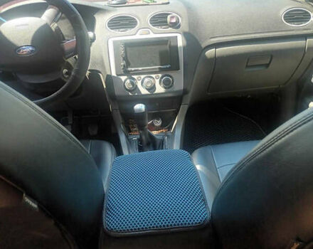 Серый Форд Фокус, объемом двигателя 1.56 л и пробегом 240 тыс. км за 4500 $, фото 9 на Automoto.ua