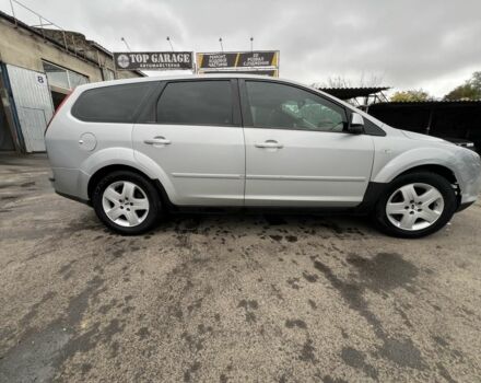 Серый Форд Фокус, объемом двигателя 1.6 л и пробегом 257 тыс. км за 4200 $, фото 5 на Automoto.ua