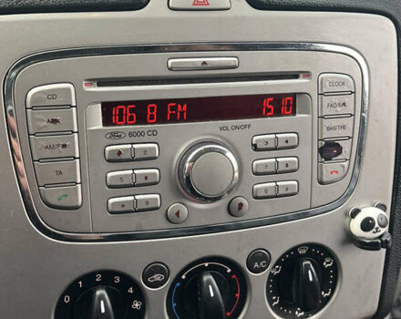 Серый Форд Фокус, объемом двигателя 1.6 л и пробегом 214 тыс. км за 5450 $, фото 12 на Automoto.ua