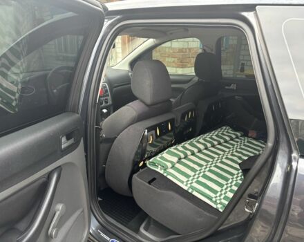 Серый Форд Фокус, объемом двигателя 1.6 л и пробегом 215 тыс. км за 5800 $, фото 5 на Automoto.ua