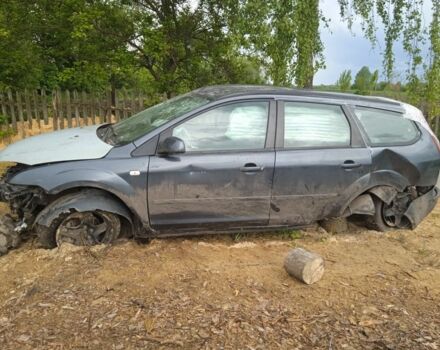 Серый Форд Фокус, объемом двигателя 1.6 л и пробегом 259 тыс. км за 1000 $, фото 5 на Automoto.ua