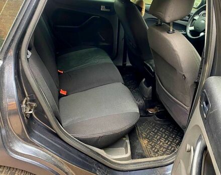 Серый Форд Фокус, объемом двигателя 1.6 л и пробегом 270 тыс. км за 3450 $, фото 11 на Automoto.ua