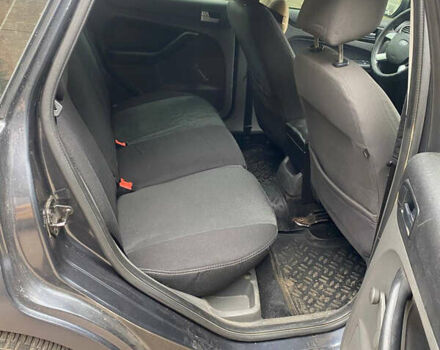 Серый Форд Фокус, объемом двигателя 1.56 л и пробегом 270 тыс. км за 3450 $, фото 11 на Automoto.ua