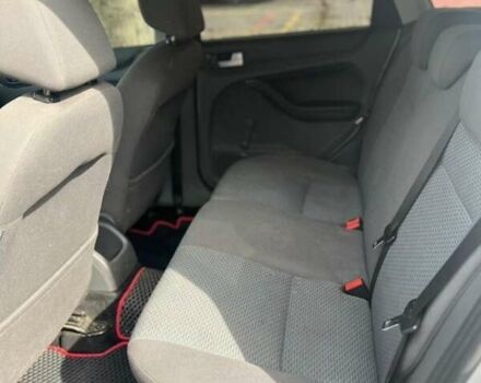 Серый Форд Фокус, объемом двигателя 1.6 л и пробегом 220 тыс. км за 3500 $, фото 6 на Automoto.ua