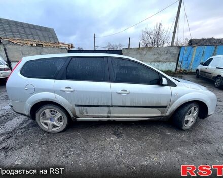 Серый Форд Фокус, объемом двигателя 1.6 л и пробегом 247 тыс. км за 5000 $, фото 2 на Automoto.ua