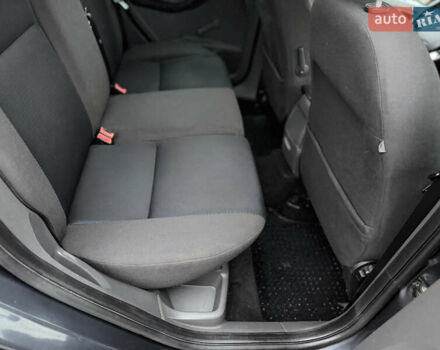 Сірий Форд Фокус, об'ємом двигуна 1.8 л та пробігом 200 тис. км за 4200 $, фото 67 на Automoto.ua