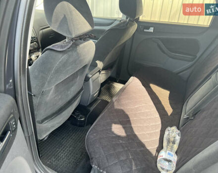 Серый Форд Фокус, объемом двигателя 2 л и пробегом 240 тыс. км за 5500 $, фото 5 на Automoto.ua