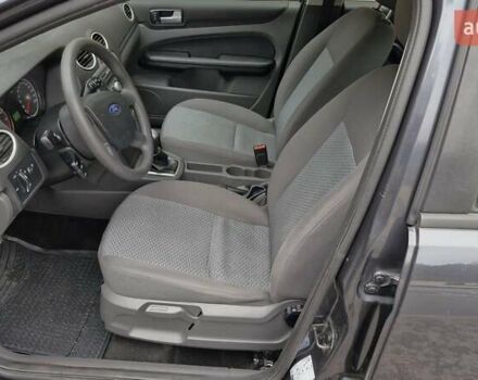 Серый Форд Фокус, объемом двигателя 1.6 л и пробегом 214 тыс. км за 5550 $, фото 32 на Automoto.ua