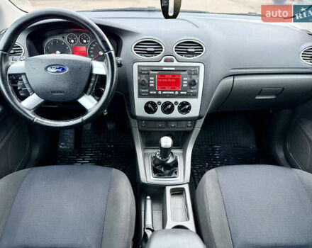 Сірий Форд Фокус, об'ємом двигуна 1.8 л та пробігом 200 тис. км за 4200 $, фото 39 на Automoto.ua