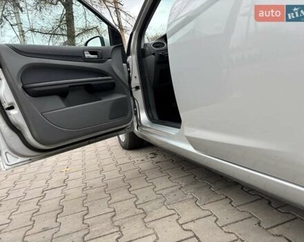 Форд Фокус 2008 в Луцке на Automoto.ua Серый Форд Фокус, объемом двигателя 0 л и пробегом 198 тыс. км за 4850 $, фото 15 на Automoto.ua