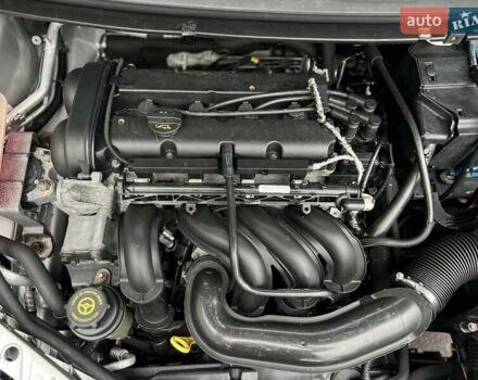 Серый Форд Фокус, объемом двигателя 1.6 л и пробегом 264 тыс. км за 4150 $, фото 68 на Automoto.ua