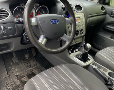 Сірий Форд Фокус, об'ємом двигуна 1.6 л та пробігом 234 тис. км за 5200 $, фото 3 на Automoto.ua