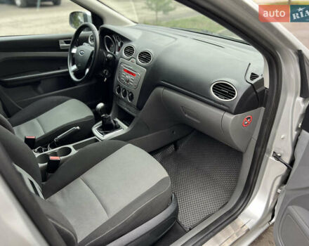 Серый Форд Фокус, объемом двигателя 1.6 л и пробегом 264 тыс. км за 4150 $, фото 39 на Automoto.ua