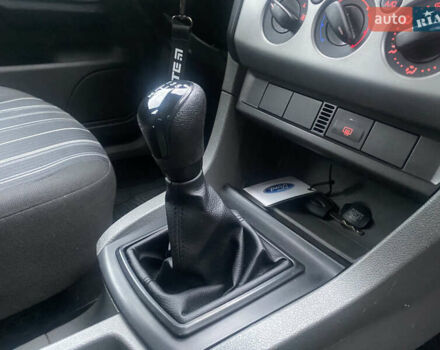 Серый Форд Фокус, объемом двигателя 1.6 л и пробегом 228 тыс. км за 4650 $, фото 27 на Automoto.ua