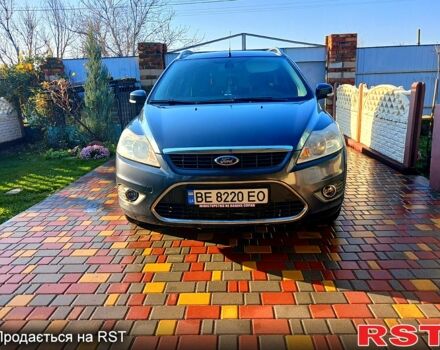 Серый Форд Фокус, объемом двигателя 1.6 л и пробегом 400 тыс. км за 4999 $, фото 2 на Automoto.ua