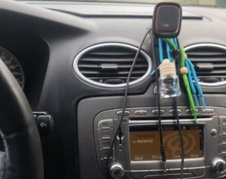 Серый Форд Фокус, объемом двигателя 1.6 л и пробегом 240 тыс. км за 5100 $, фото 5 на Automoto.ua