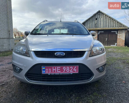Сірий Форд Фокус, об'ємом двигуна 1.6 л та пробігом 237 тис. км за 5350 $, фото 1 на Automoto.ua