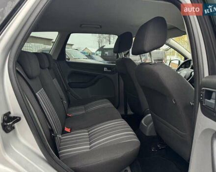 Серый Форд Фокус, объемом двигателя 1.6 л и пробегом 250 тыс. км за 5250 $, фото 29 на Automoto.ua