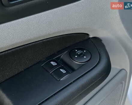 Серый Форд Фокус, объемом двигателя 1.6 л и пробегом 193 тыс. км за 5150 $, фото 19 на Automoto.ua