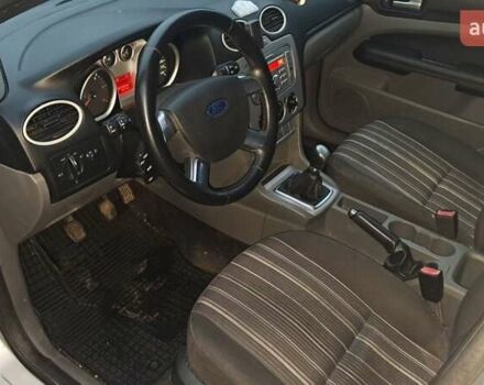 Сірий Форд Фокус, об'ємом двигуна 1.56 л та пробігом 207 тис. км за 4900 $, фото 12 на Automoto.ua