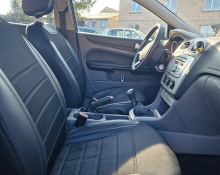 Серый Форд Фокус, объемом двигателя 1.6 л и пробегом 290 тыс. км за 5200 $, фото 6 на Automoto.ua