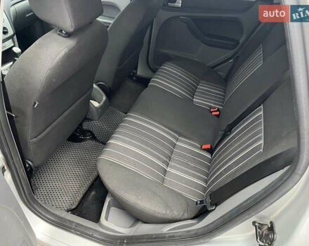 Сірий Форд Фокус, об'ємом двигуна 1.6 л та пробігом 224 тис. км за 5500 $, фото 5 на Automoto.ua