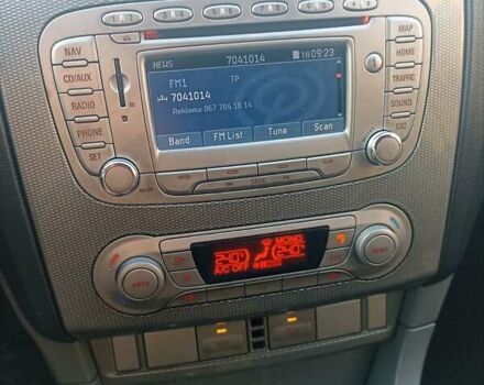 Серый Форд Фокус, объемом двигателя 1.6 л и пробегом 263 тыс. км за 5500 $, фото 2 на Automoto.ua