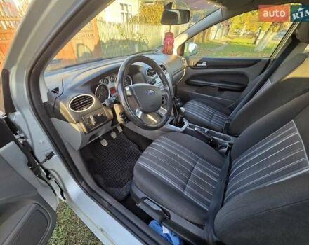 Серый Форд Фокус, объемом двигателя 1.56 л и пробегом 293 тыс. км за 5600 $, фото 4 на Automoto.ua