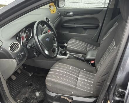 Серый Форд Фокус, объемом двигателя 1.6 л и пробегом 360 тыс. км за 4700 $, фото 7 на Automoto.ua