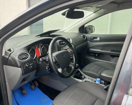 Серый Форд Фокус, объемом двигателя 1.6 л и пробегом 330 тыс. км за 6500 $, фото 4 на Automoto.ua