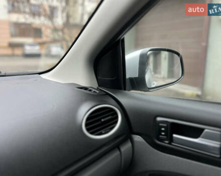 Серый Форд Фокус, объемом двигателя 1.6 л и пробегом 264 тыс. км за 4150 $, фото 57 на Automoto.ua