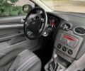 Серый Форд Фокус, объемом двигателя 1.6 л и пробегом 310 тыс. км за 5200 $, фото 2 на Automoto.ua