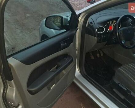 Сірий Форд Фокус, об'ємом двигуна 1.56 л та пробігом 207 тис. км за 4900 $, фото 13 на Automoto.ua