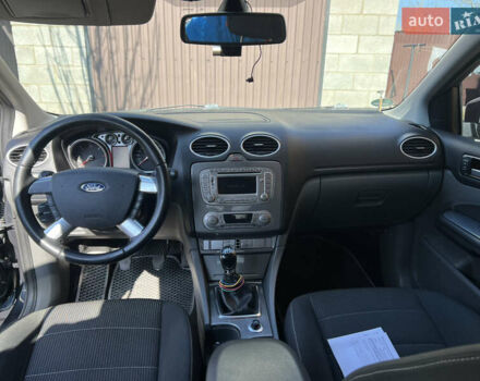 Сірий Форд Фокус, об'ємом двигуна 1.6 л та пробігом 212 тис. км за 5800 $, фото 4 на Automoto.ua