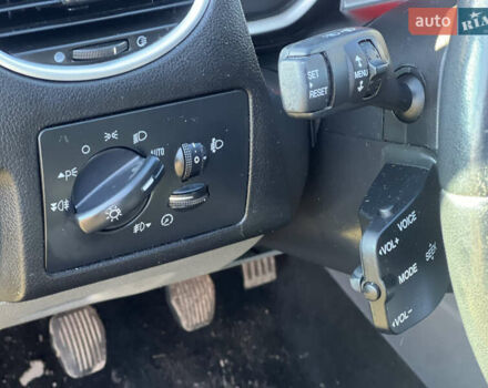 Серый Форд Фокус, объемом двигателя 1.6 л и пробегом 300 тыс. км за 5400 $, фото 10 на Automoto.ua