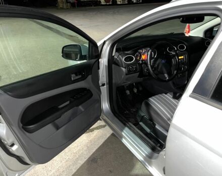 Серый Форд Фокус, объемом двигателя 1.6 л и пробегом 226 тыс. км за 2712 $, фото 8 на Automoto.ua