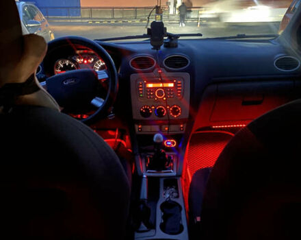 Серый Форд Фокус, объемом двигателя 1.6 л и пробегом 231 тыс. км за 6000 $, фото 21 на Automoto.ua