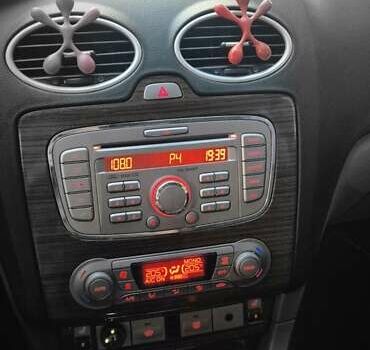 Серый Форд Фокус, объемом двигателя 2 л и пробегом 243 тыс. км за 5700 $, фото 8 на Automoto.ua