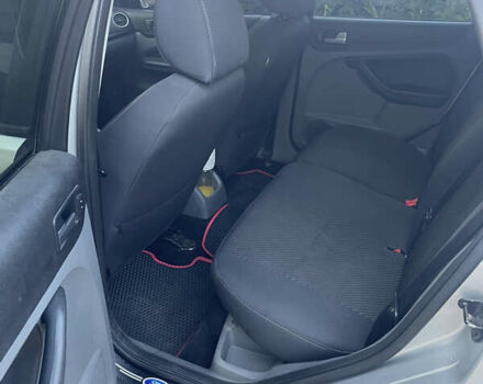 Серый Форд Фокус, объемом двигателя 1.6 л и пробегом 346 тыс. км за 5000 $, фото 9 на Automoto.ua