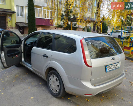 Серый Форд Фокус, объемом двигателя 1.56 л и пробегом 277 тыс. км за 5500 $, фото 2 на Automoto.ua