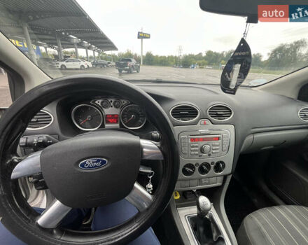 Сірий Форд Фокус, об'ємом двигуна 1.56 л та пробігом 400 тис. км за 4200 $, фото 2 на Automoto.ua