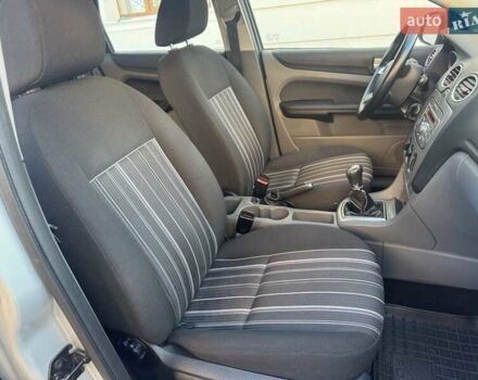 Серый Форд Фокус, объемом двигателя 1.6 л и пробегом 199 тыс. км за 4950 $, фото 33 на Automoto.ua