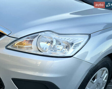 Серый Форд Фокус, объемом двигателя 1.6 л и пробегом 210 тыс. км за 5200 $, фото 23 на Automoto.ua